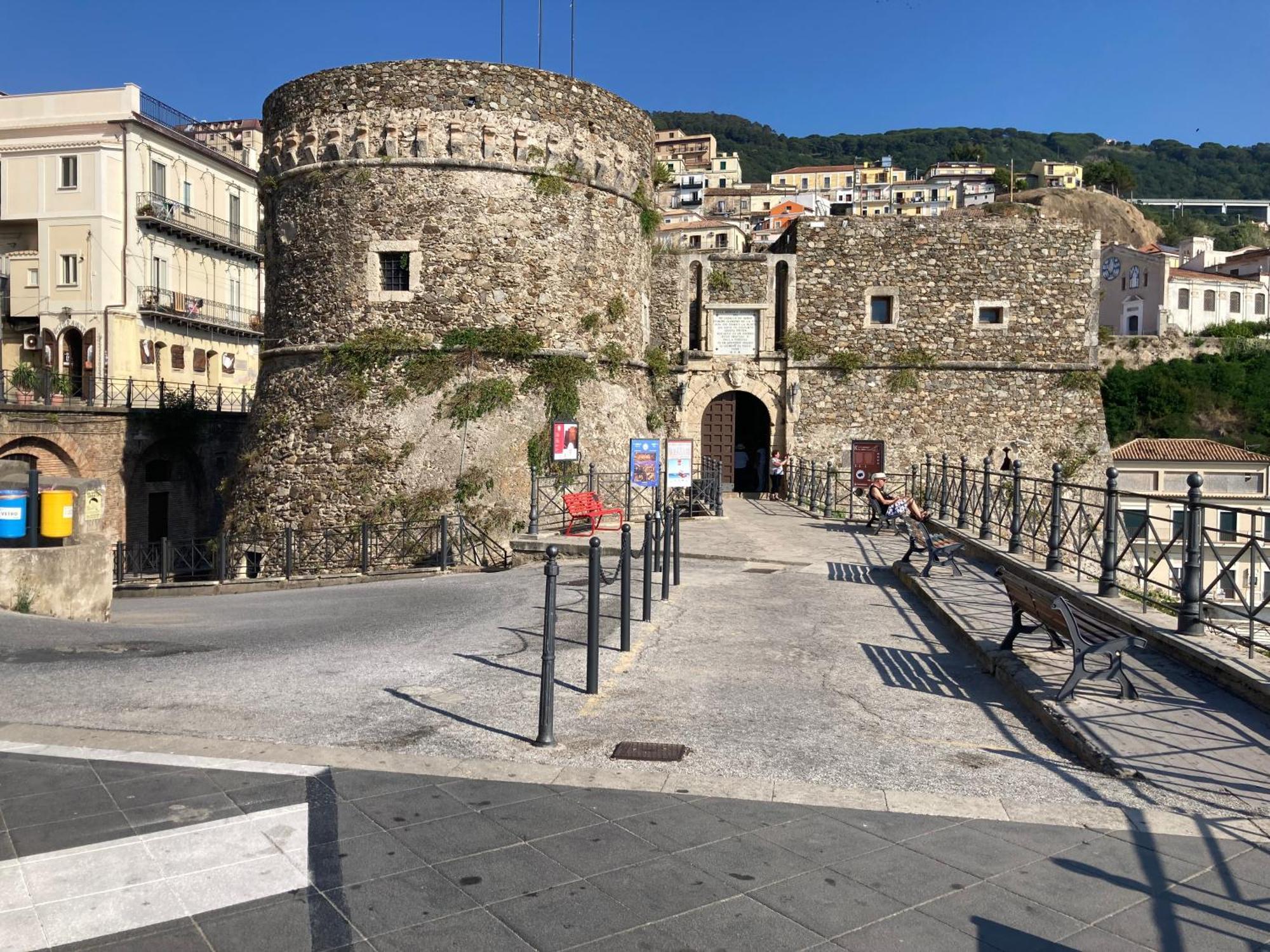 Ferienwohnung Residenza Ferdinando - 40M Dal Mare Pizzo  Exterior foto