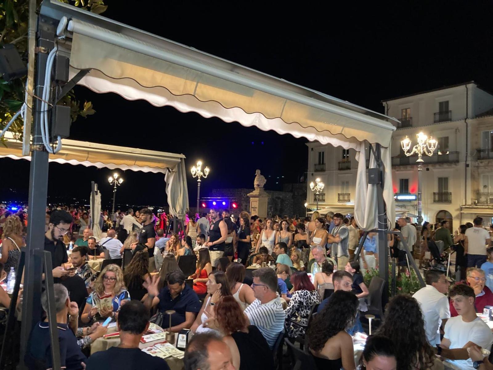 Ferienwohnung Residenza Ferdinando - 40M Dal Mare Pizzo  Exterior foto